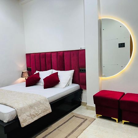 Aura Homestay Varanasi Exterior foto